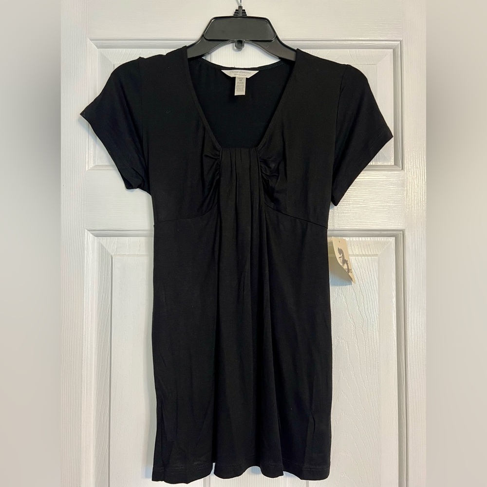 Three Seasons Maternity Black Dressy Short Sleeve Top